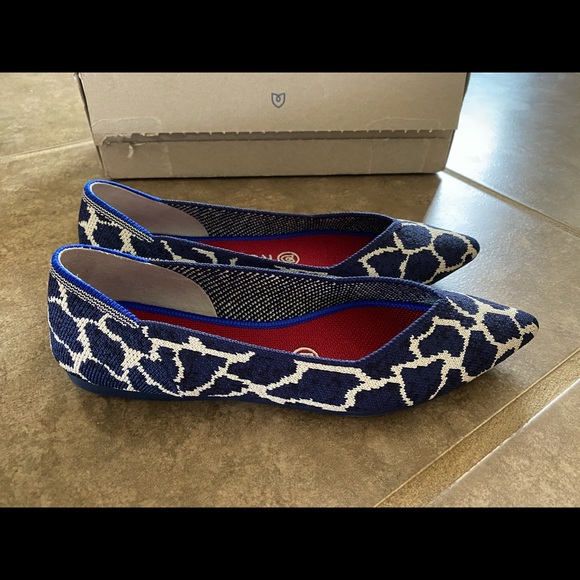 SOLD! Rothy’s Indigo Giraffe Point 🦒 - Picture 3 of 5